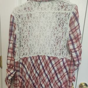 Jessica Simpson button down